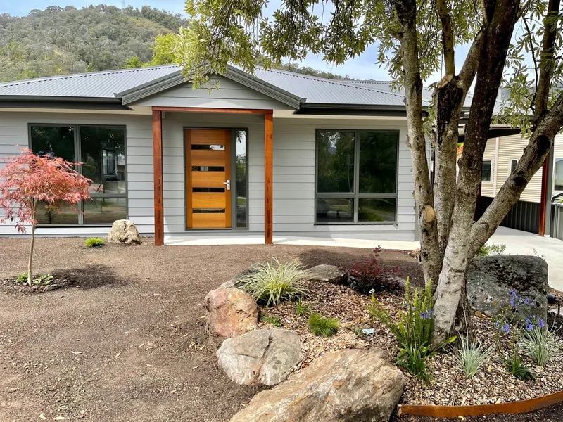 Unit 4 - Starting Soon -  SECURE YOUR ENVIABLE LIFESTYLE !  **UNIT 5 SOLD **