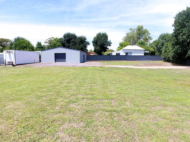 'Hidden Elm' ~ 2000m2, Develop or Build