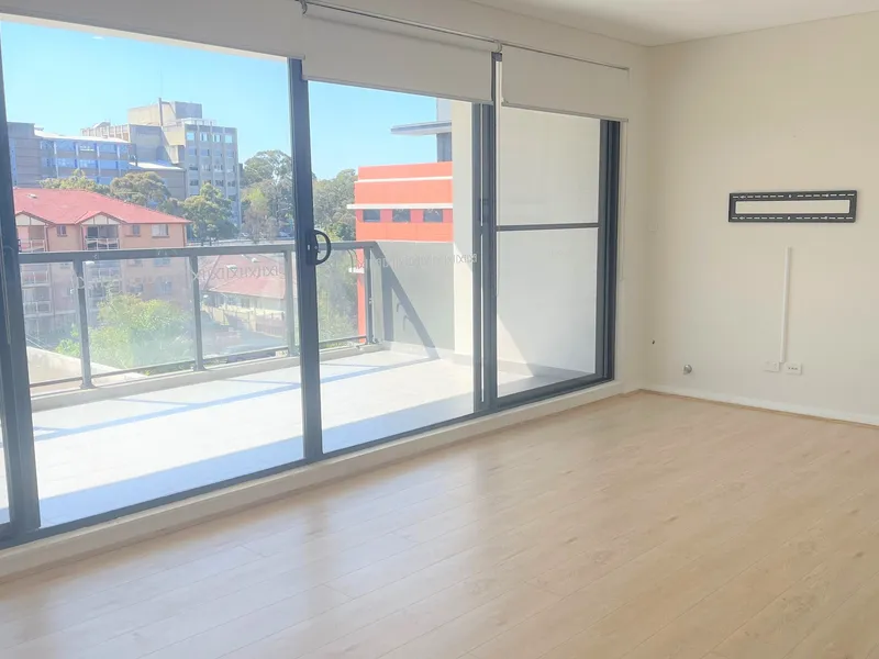 Modern and Spacious 2 Bedroom Unit