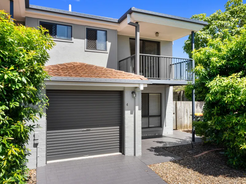 Spacious Townhouse in an ideal location!