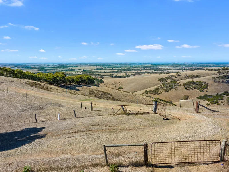 Magnificent wild & exciting country with Finniss River frontage