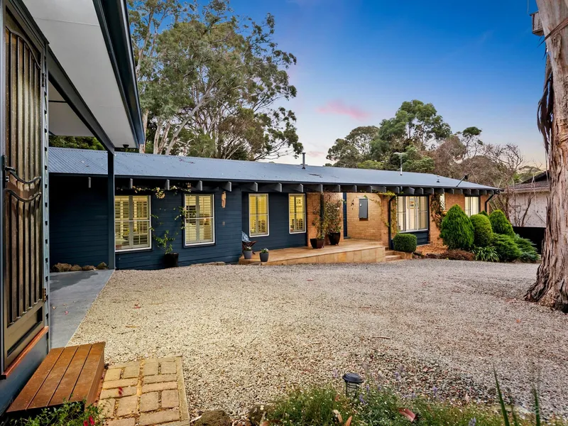 Woodlands Retreat With 1BR Studio