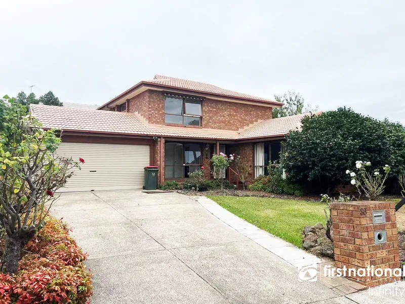 Grand Family Home in Prime Location