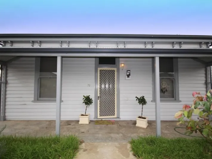 Large Renovated Home In Convenient Location