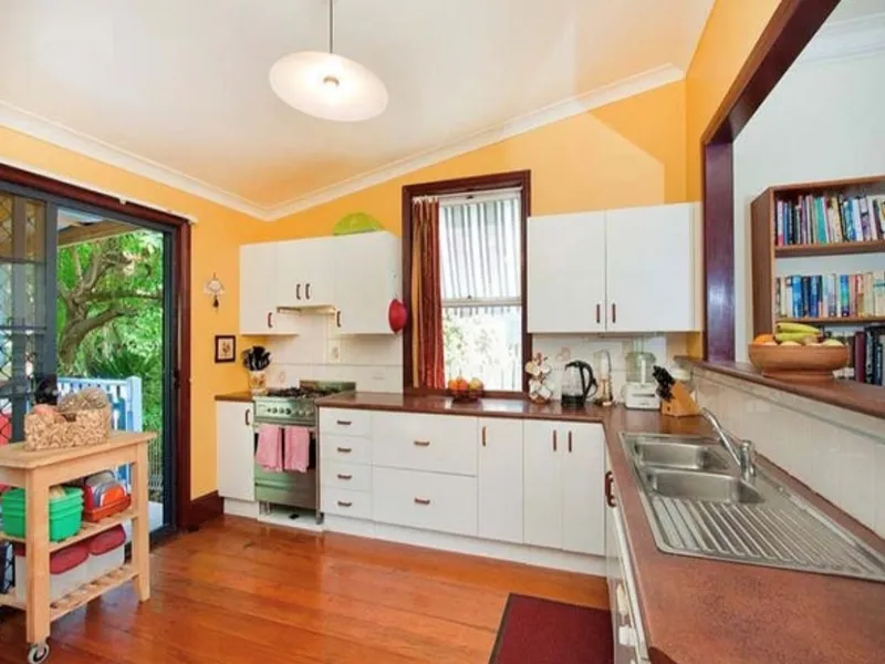 4 bedroom heritage home