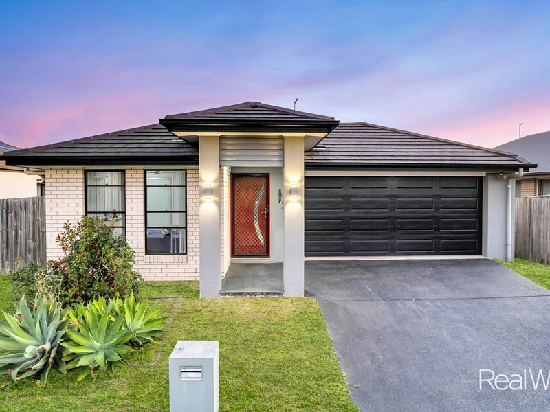 Modern and spacious Living at Serenity