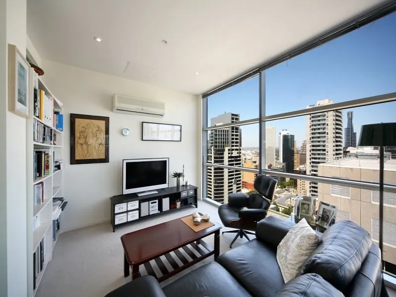 Fantastic 1 bedder in the heart of the City *VIDEO of apartment available* please enquire for a virtual viewing. Call 0420 390 009