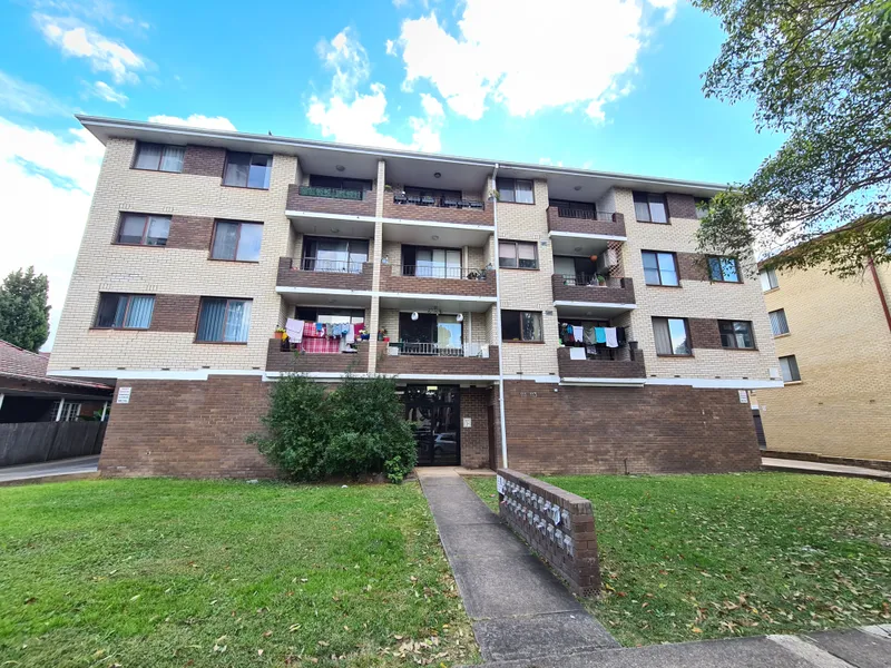 1st Floor Unit for Rent in Liverpool