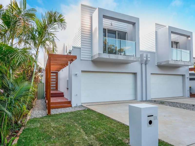Register to Inspect - Grand beachside duplex