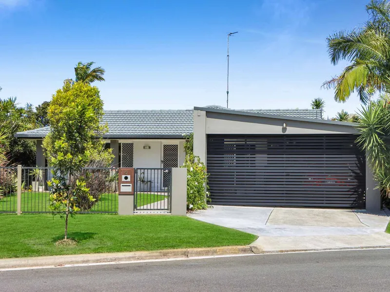 Coastal Elegance and Convenience