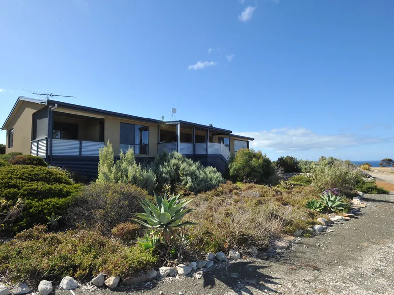 Desirable Emu Bay... Prime Lifestyle Location!