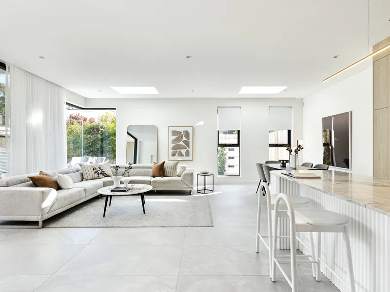 A splash of Santorini in Five Dock