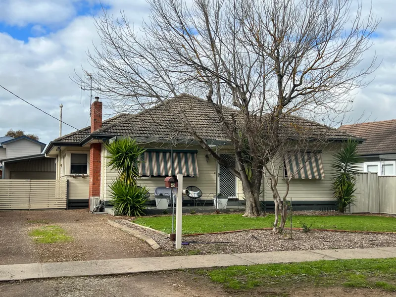 GREAT FAMILY HOME WITH A FANTASTIC SHED