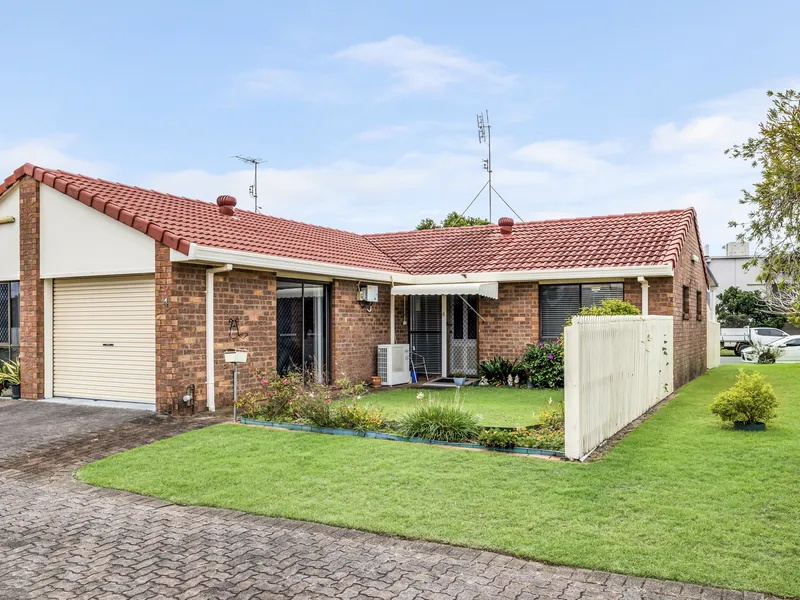 Perfectly positioned 2 bedroom villa in a pet-friendly complex