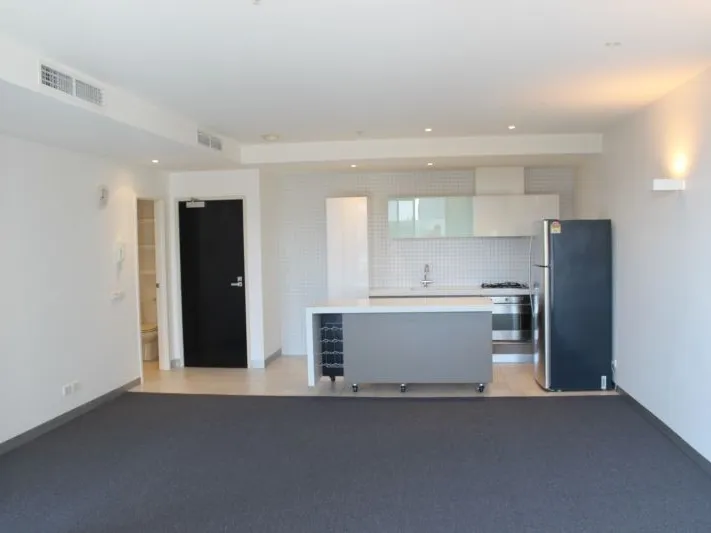 Beautiful Two bedroom Apartment Close to Melbourne CBD!