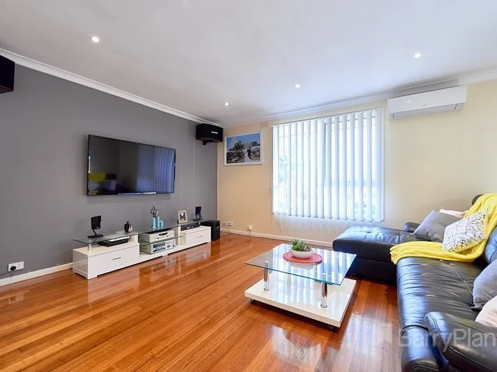 WELL PRESENTED TWO BEDROOM UNIT