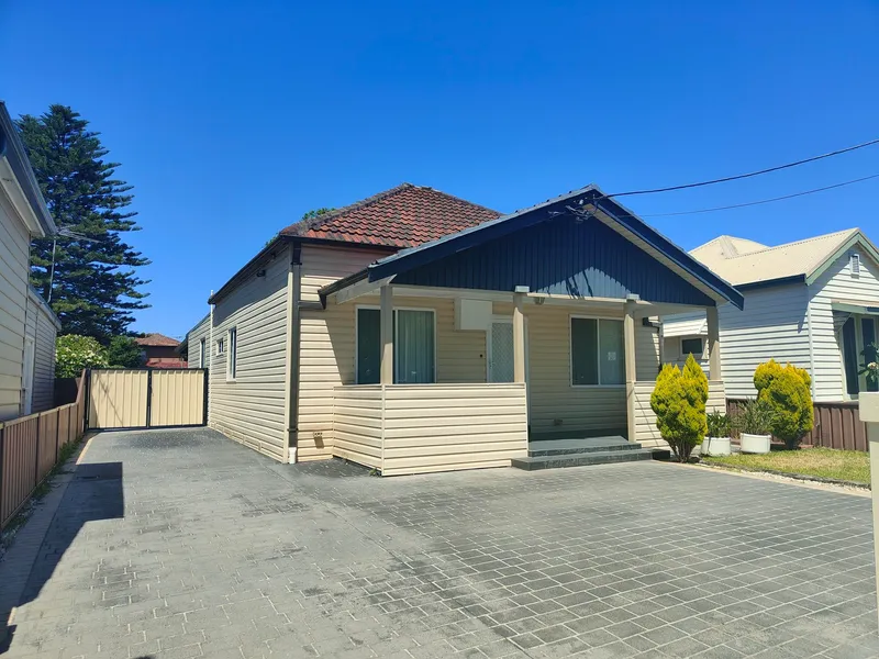 Spacious three-bedroom available in Wolli Creek