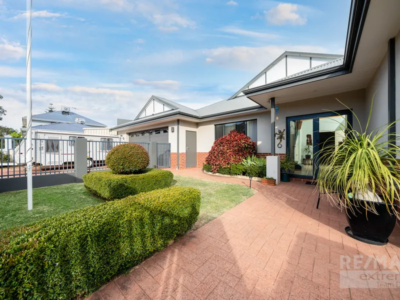 A REMARKABLE RESIDENCE!