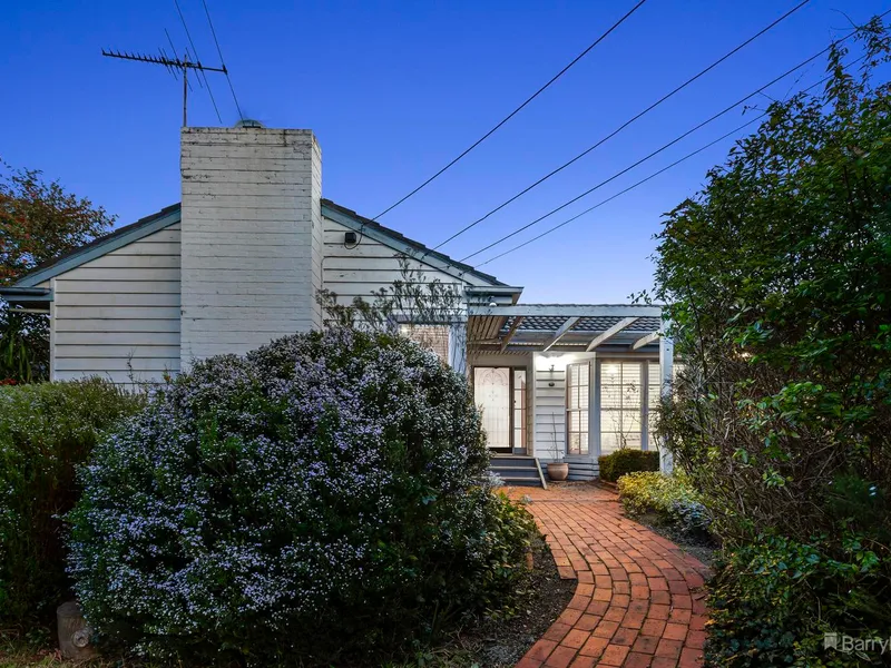 A place to call ‘home’ or a dream corner development site!