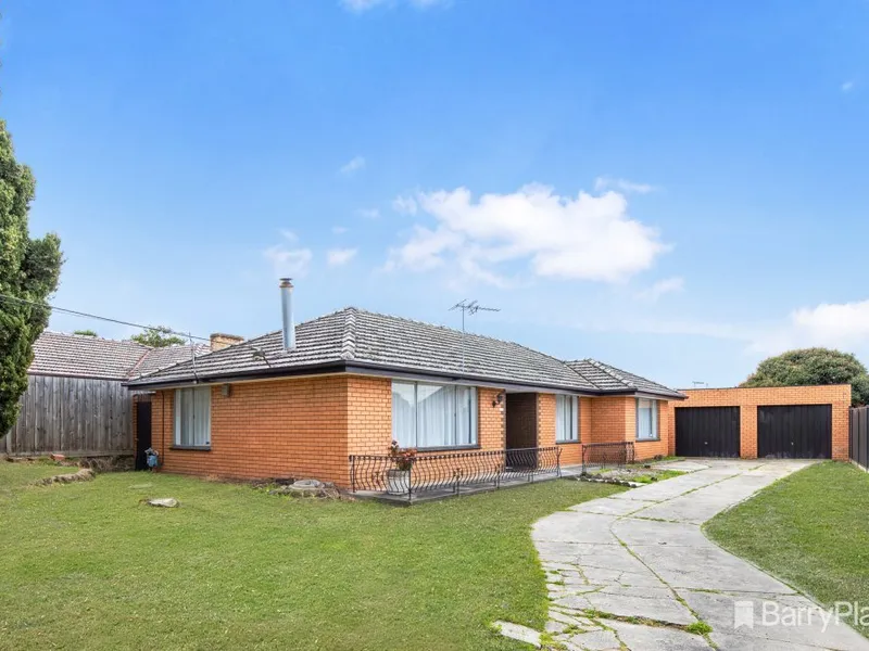 FAMILY LIVING IN THE HEART OF NOBLE PARK NORTH