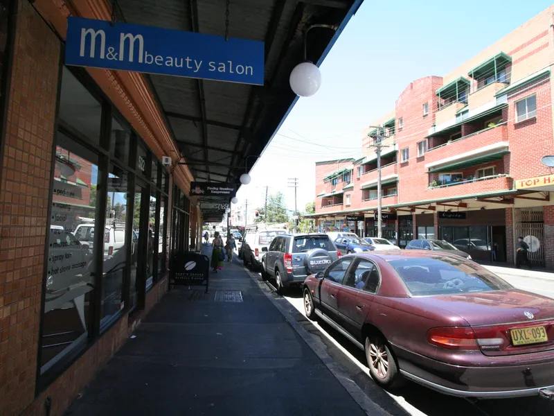 GREAT LOCATION (Access through pathway between 111 & 113 Angel Street)