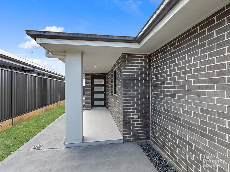 Stylish & Sophisticated Brand New Granny Flat