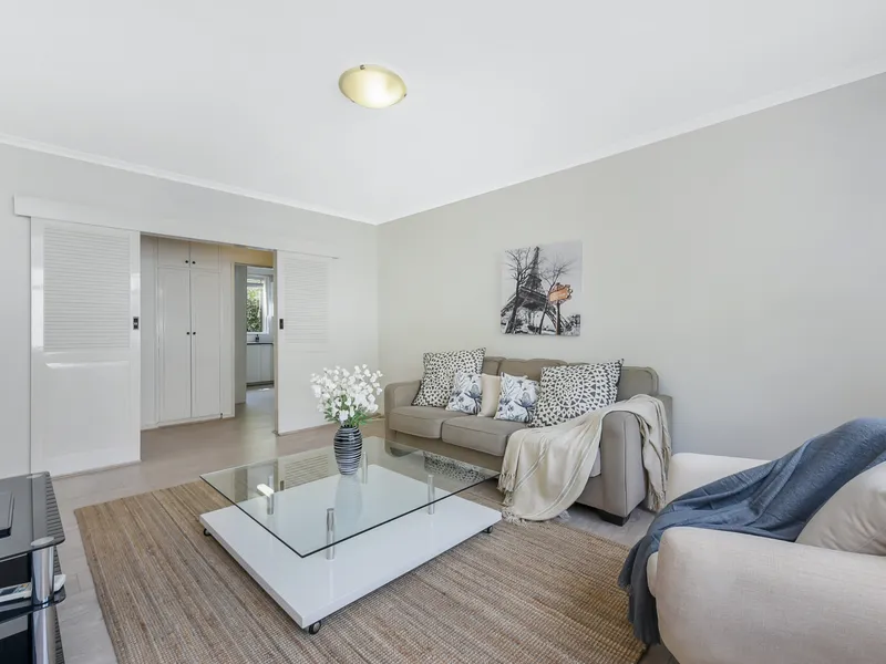 TWO BEDROOM APARTMENT WITH TRANSPORT AT YOUR DOOR!  | HODGES CAULFIELD