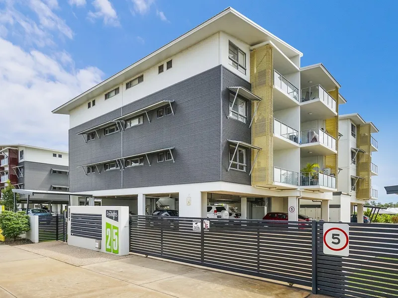 A quality 2 Bedroom 2 Bathroom apartment, on the first floor in the Fairweather complex, Coolalinga NT