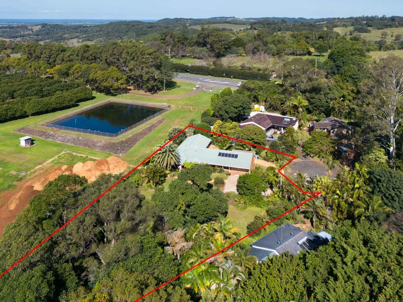 Two Family Home located in Paradise Gardens.