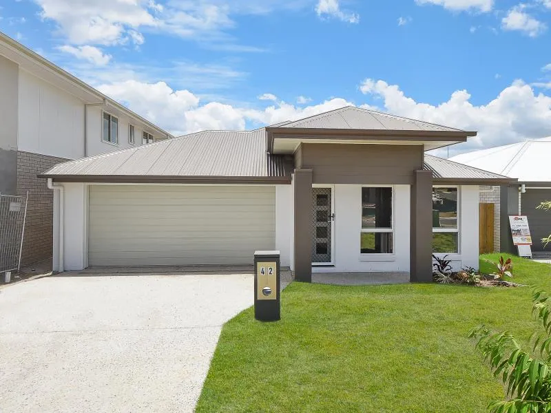 MODERN 4 BEDROOM HOME