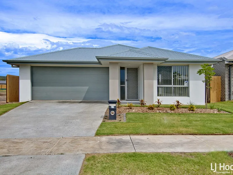 Four Bedroom Home With Additional Lounge Area!