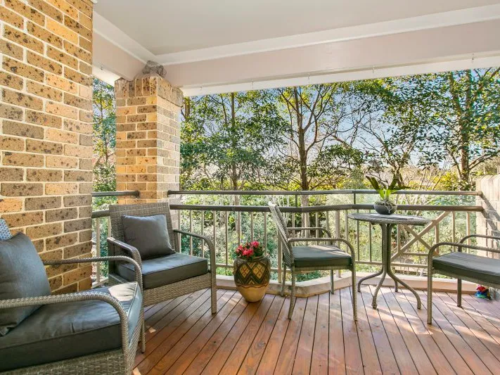 Serviced apartment in sought after 