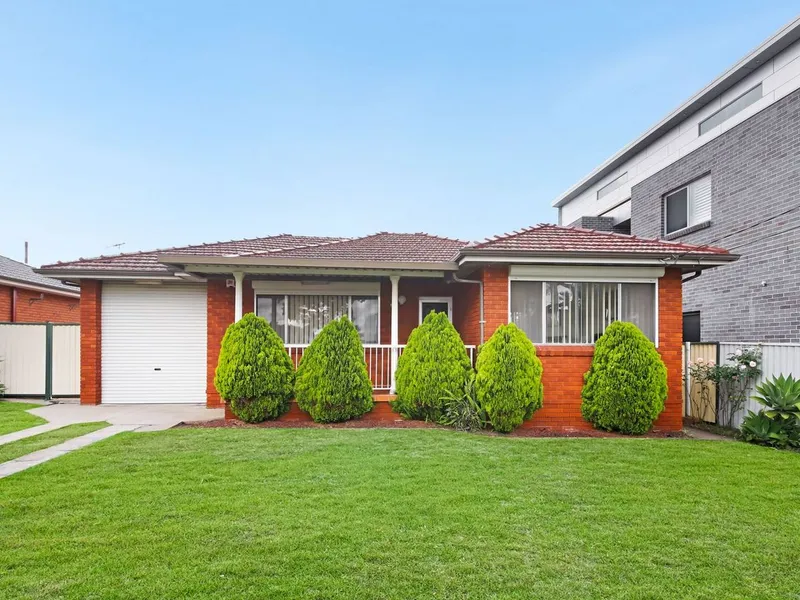 Large 4 bedroom family home! 