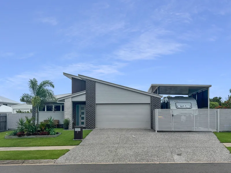 Welcome to 7 Peregrine Avenue, Pialba QLD 4655 (Pool Maintenance included)