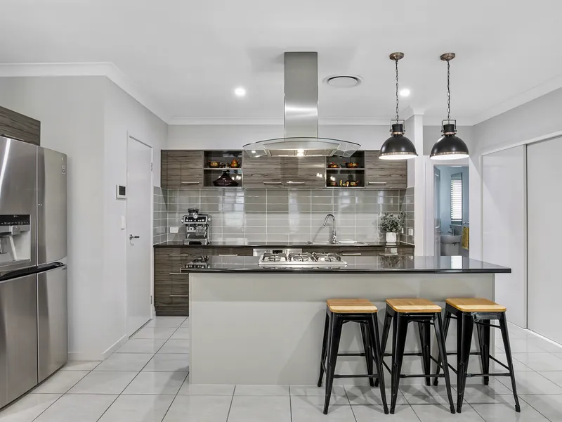 You have to see it to believe it!! Space, Quality, Location