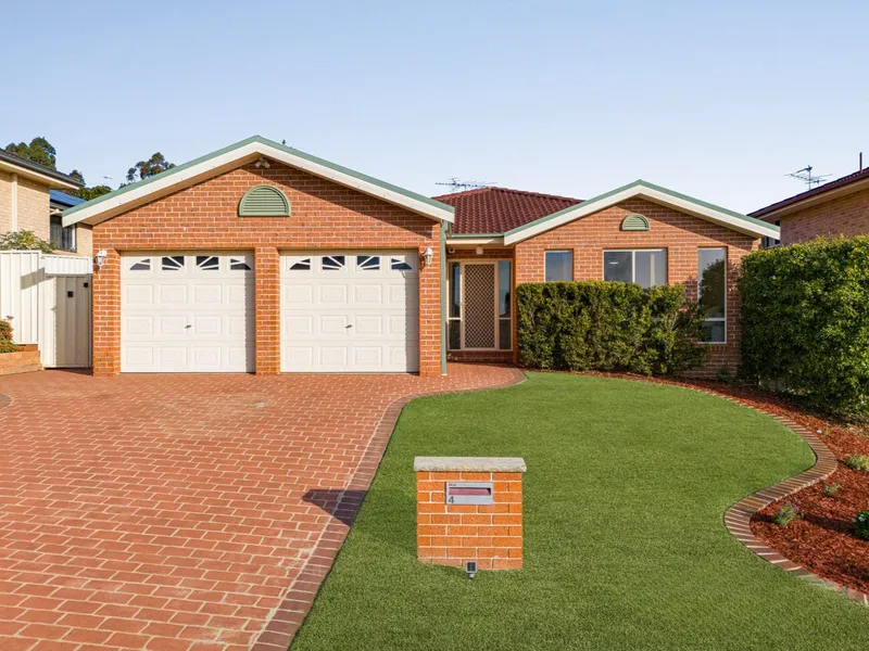 Beautifully presented 4 bedrooms single-storey home