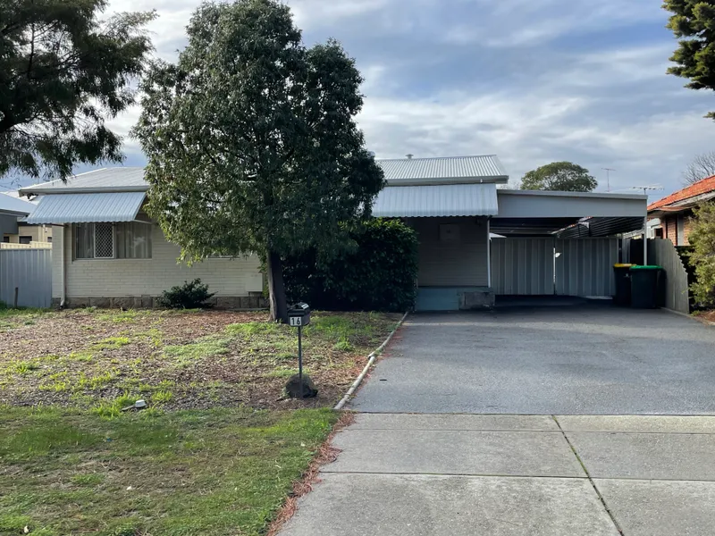 ***GREAT LOCATION*** CLOSE TO ALL AMENITIES***DONT MISS OUT!!