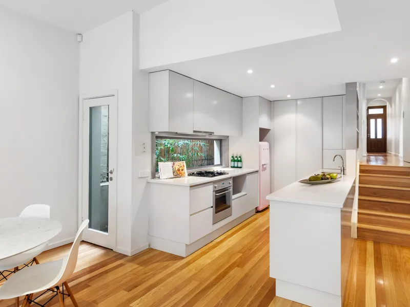 THE PERFECT HOUSE IN THE VERY BEST LOCATION! OAK STREET, NORTH SYDNEY