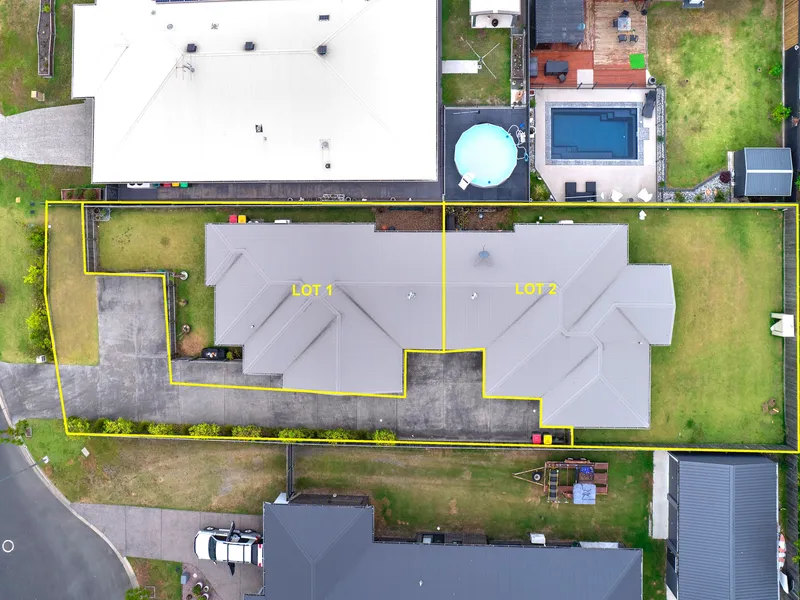 Duplex Pair in a Great Location