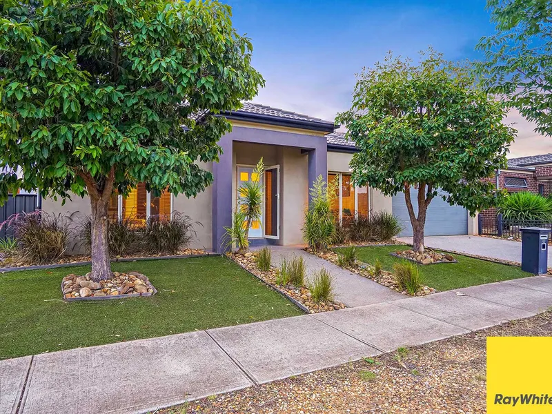 Luxurious Grand-Scale Entertainer!!!