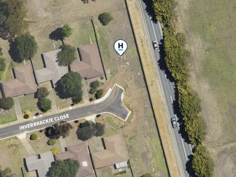Vacant land ! Large allotment that measures 777m2 in area.
