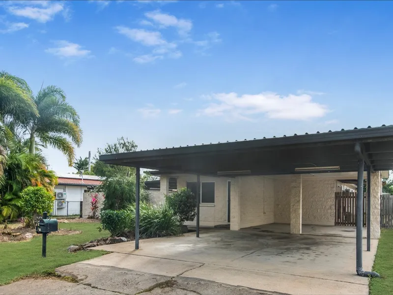 Close to Lavarack Barracks, JCU and The Hospital!