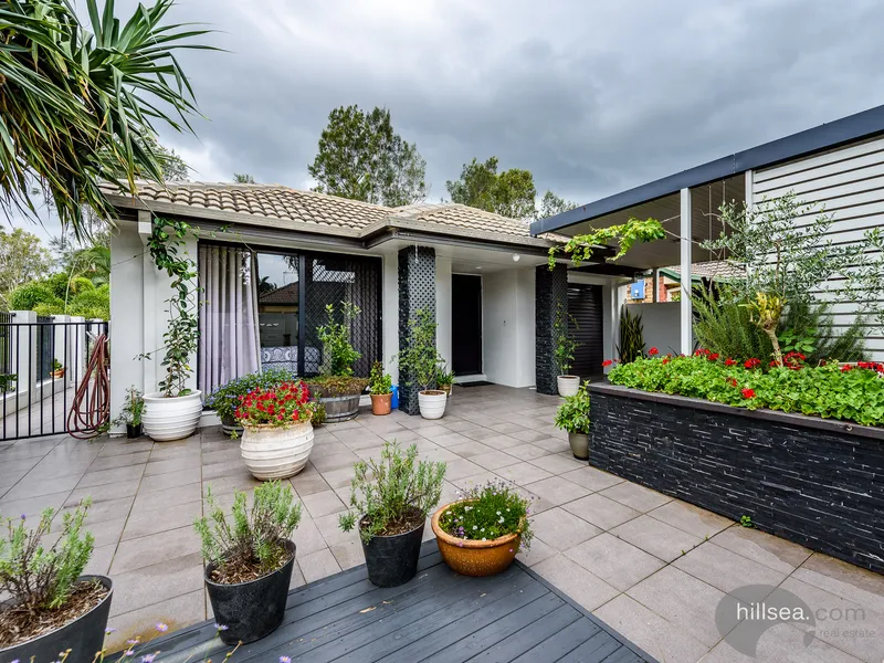 PARADISE IN HELENSVALE!