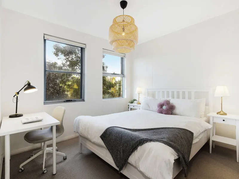 Bright and stylish apartment in convenient location