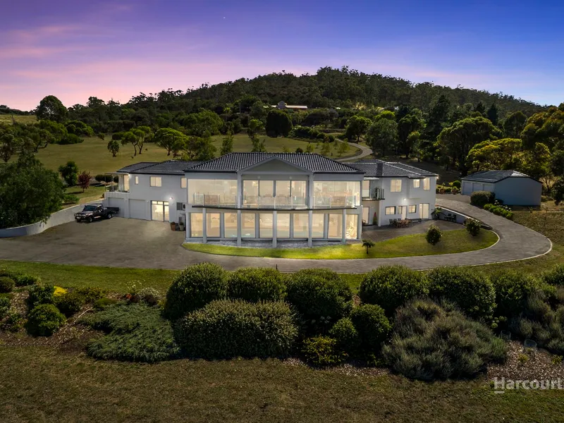 Picturesque and Panoramic: Prized 2.03ha Ralph's Bay Estate