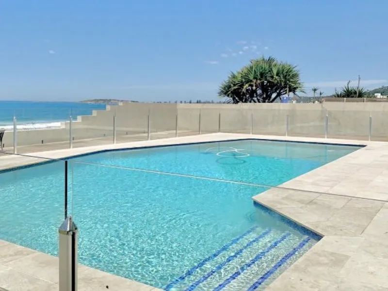 Modern Beachside Apartment- $650 per week