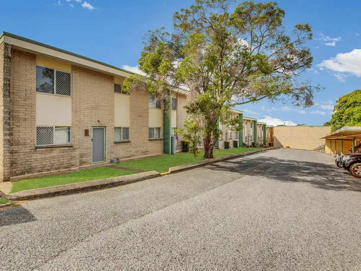 NEAT AND TIDY 2 BEDROOM UNIT IN CONVENIENT LOCATION