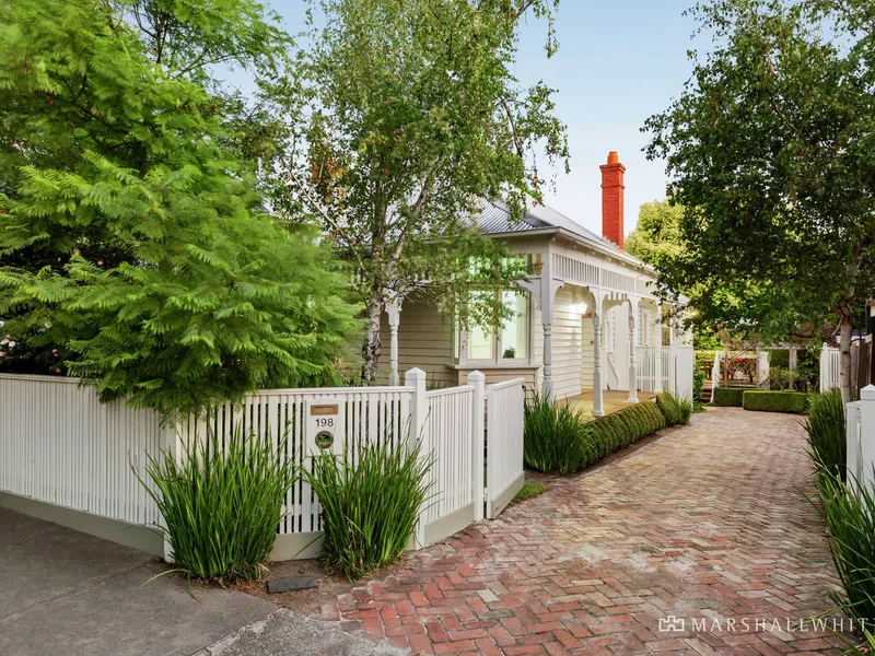 Superb Edwardian in Lovely Garden Setting