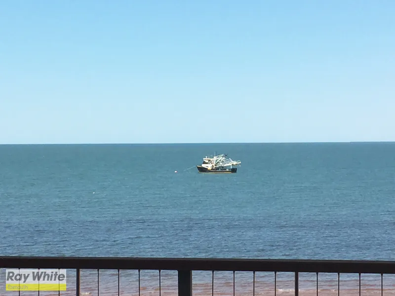TOP FLOOR OCEAN FRONT - FULLY FURNISHED