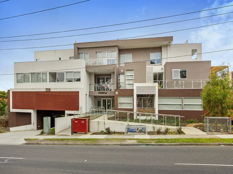 Ground Floor in the heart of Forest Hill